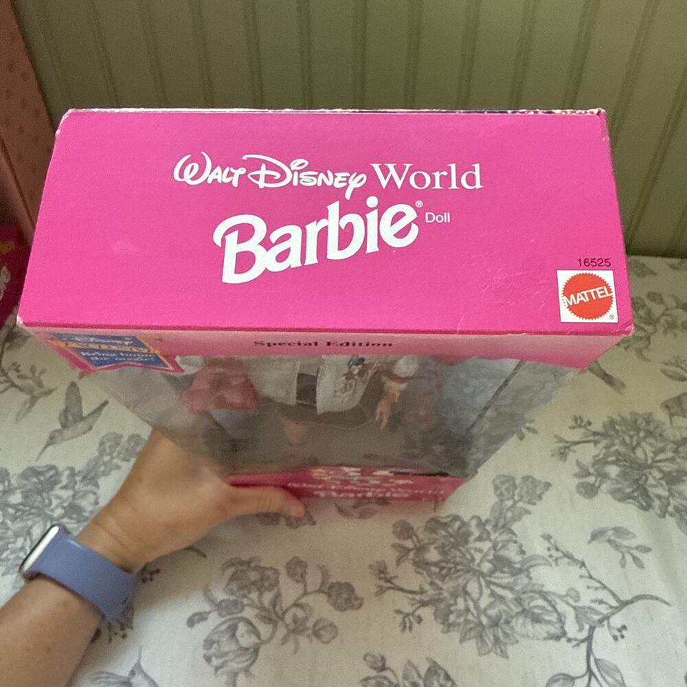 Vtg 1996 BARBIE DOLL Walt Disney World 25th Anniversary Damaged Box NIB - Picture 4 of 7